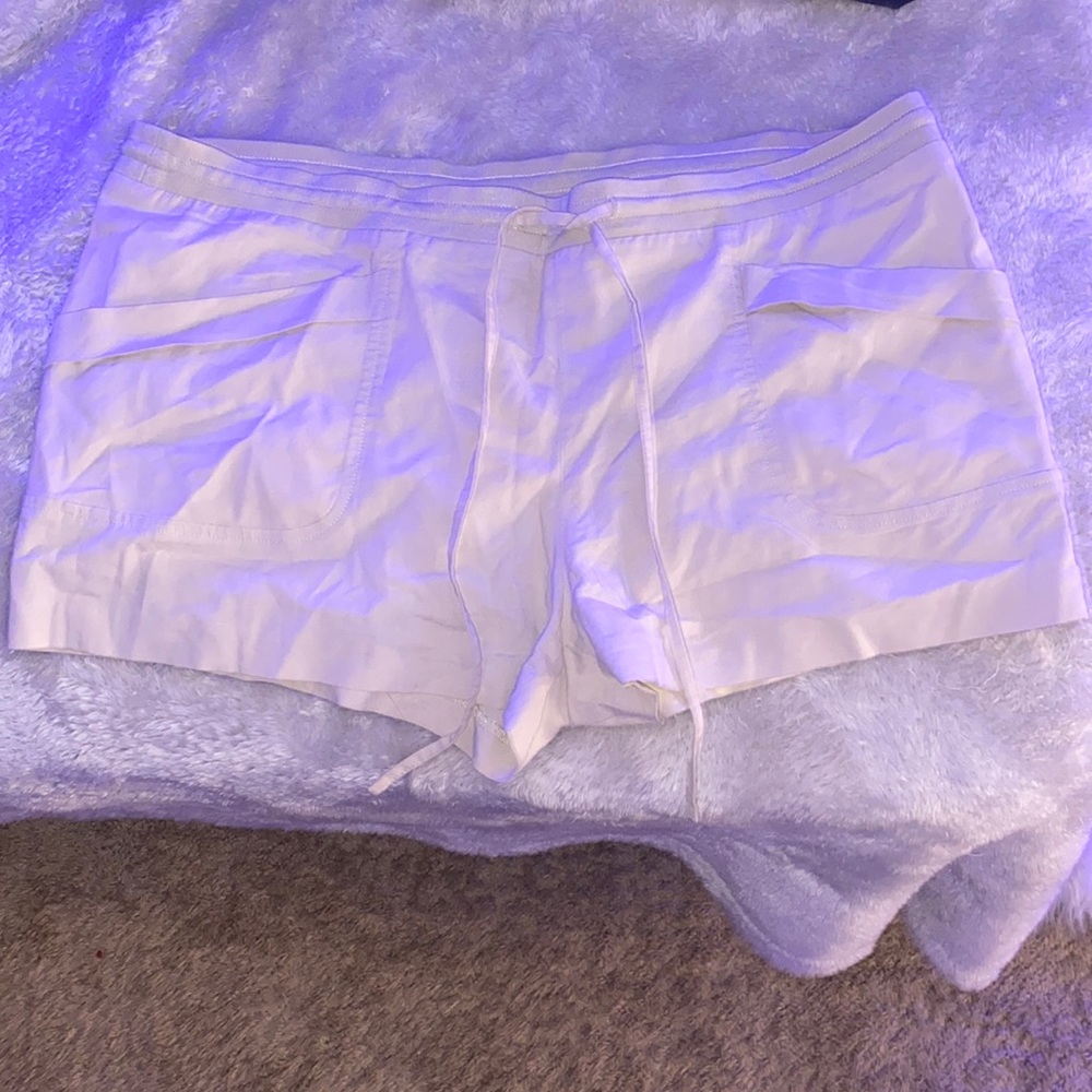 size: L/G brand: BCBG MAXAZRIA color: cream